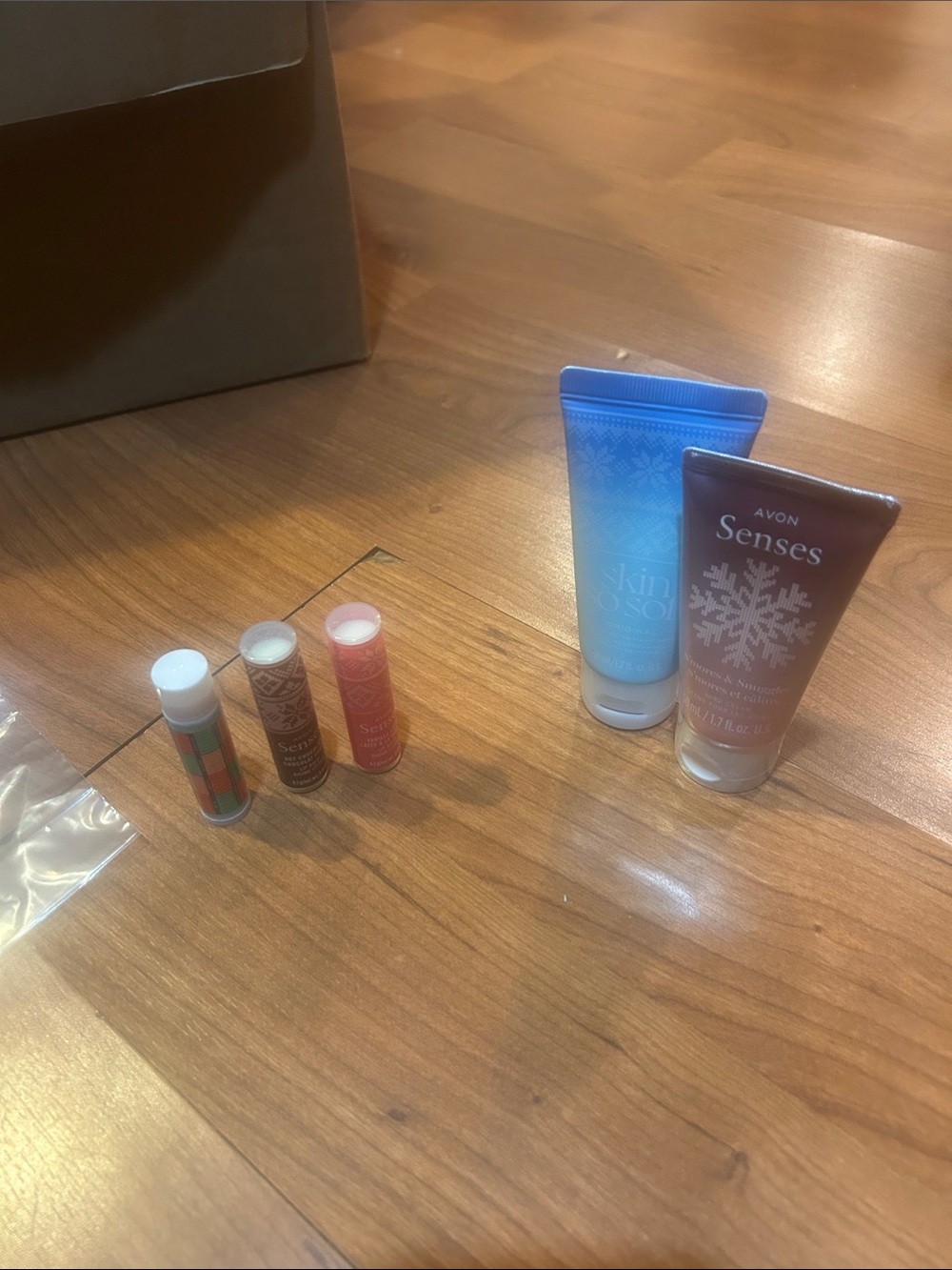 Avon Senses Blue and Pink Skincare & Lip Balm Set